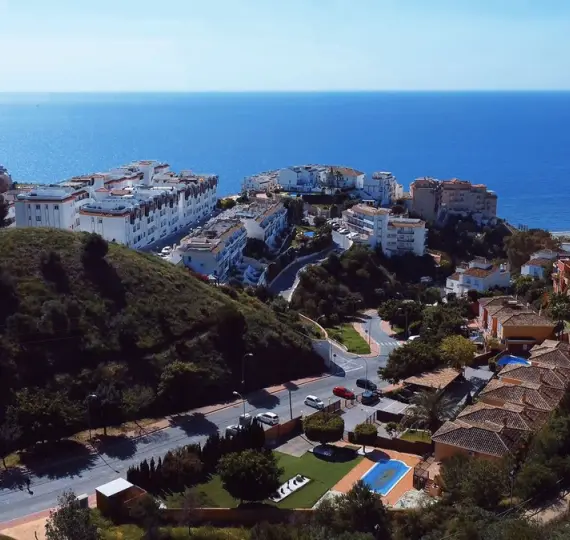 Продажа  жилого участка в Benalmadena Costa