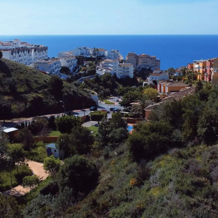 Продажа  жилого участка в Benalmadena Costa