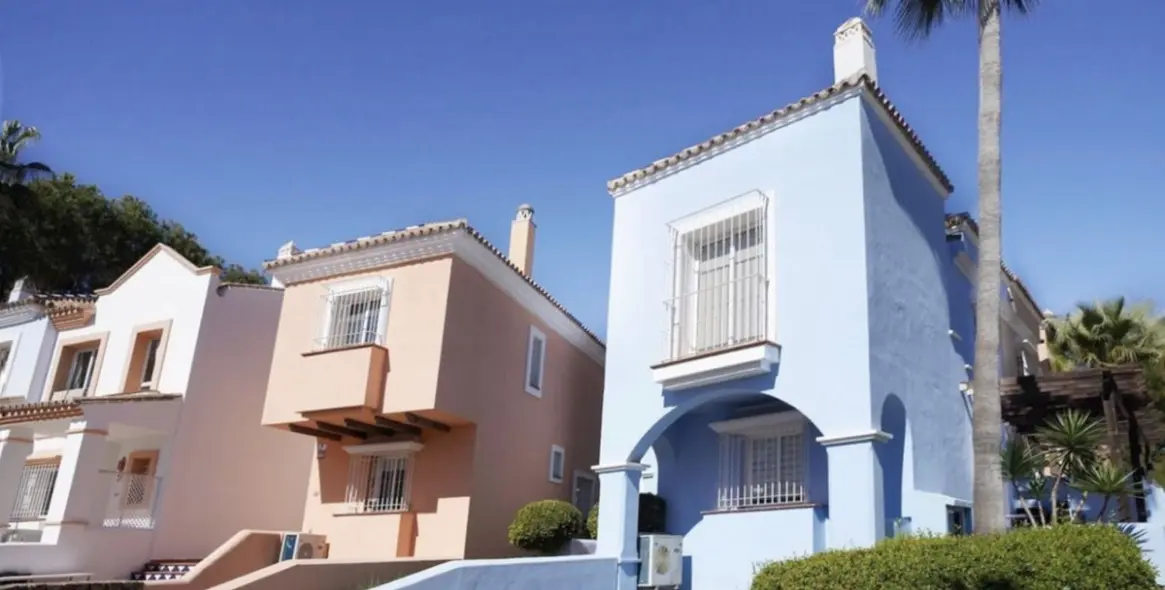 Продажа таунхауса в Aloha 21