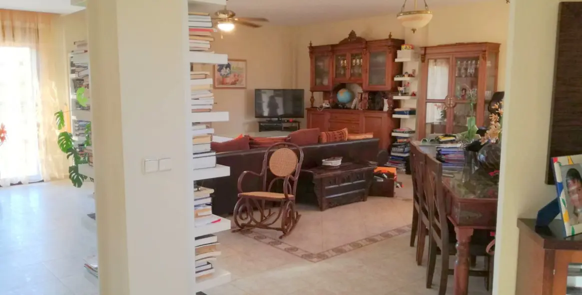 Sale of detached villa in Estacion de Cartama 3