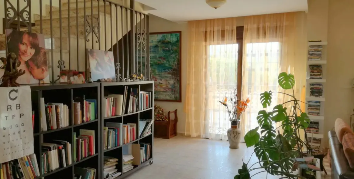 Sale of detached villa in Estacion de Cartama 9