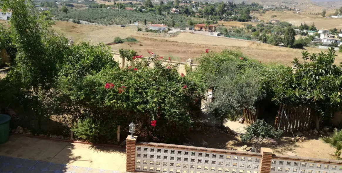 Sale of detached villa in Estacion de Cartama 22