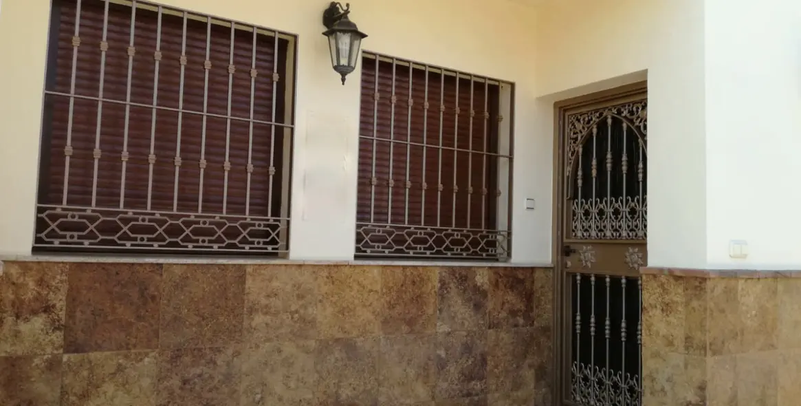 Sale of detached villa in Estacion de Cartama 34