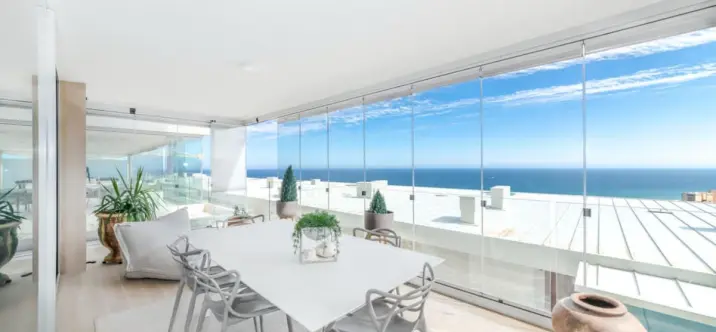 Продажа апартаментов на среднем этаже в Fuengirola 0