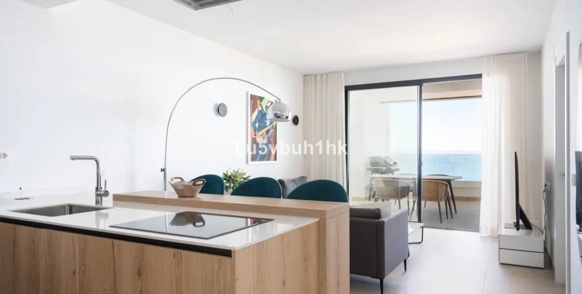 Sale of ground floor apartment in El Higueron 7