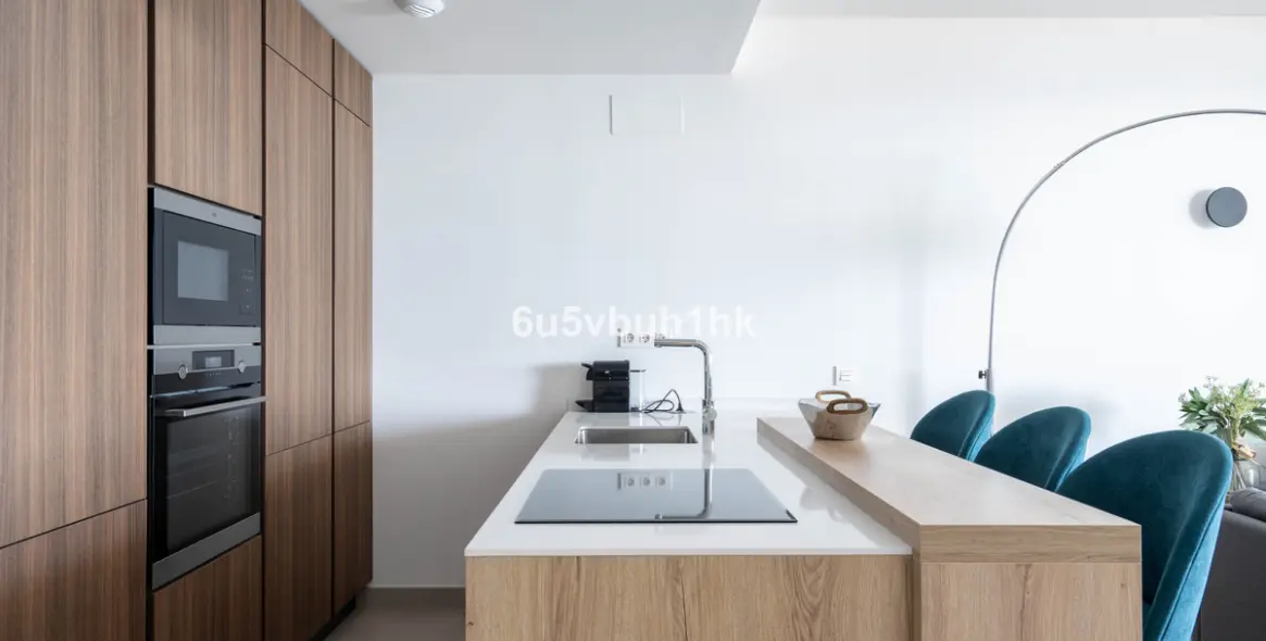 Sale of ground floor apartment in El Higueron 8