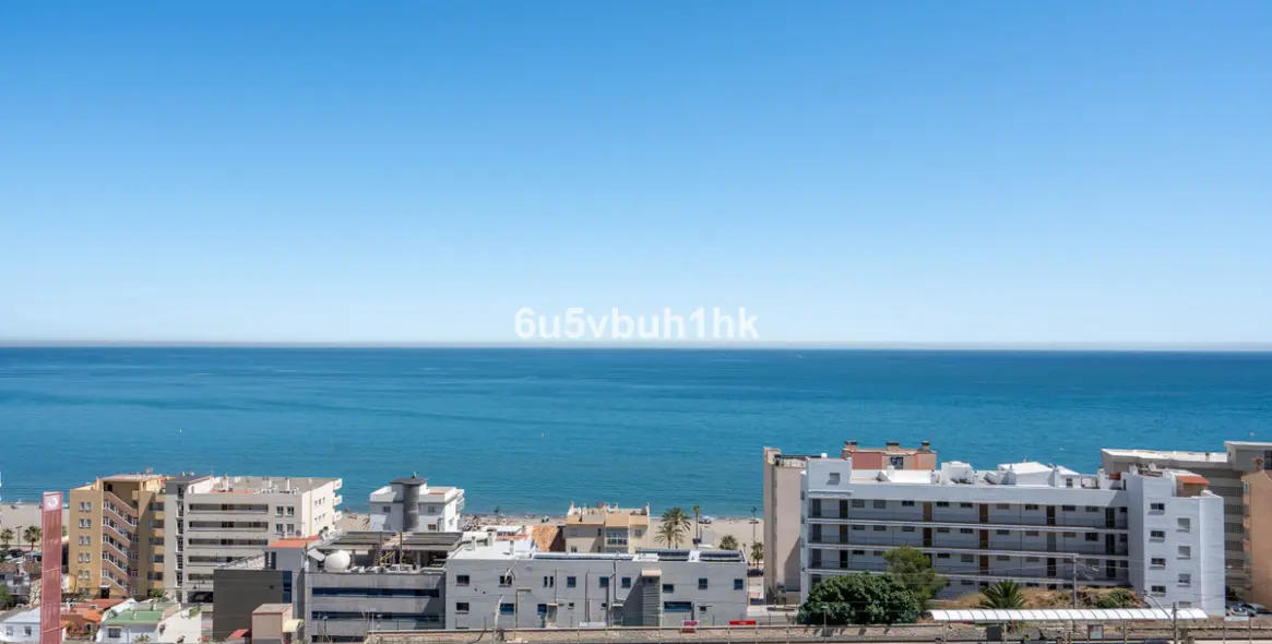 Sale of ground floor apartment in El Higueron 13