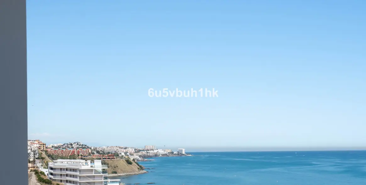 Sale of ground floor apartment in El Higueron 25