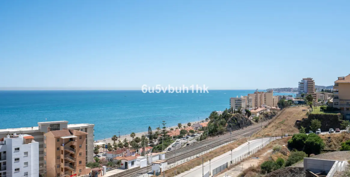 Sale of ground floor apartment in El Higueron 26