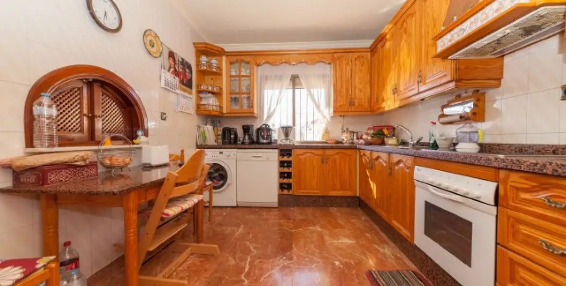 Sale of detached villa in El Padron 15