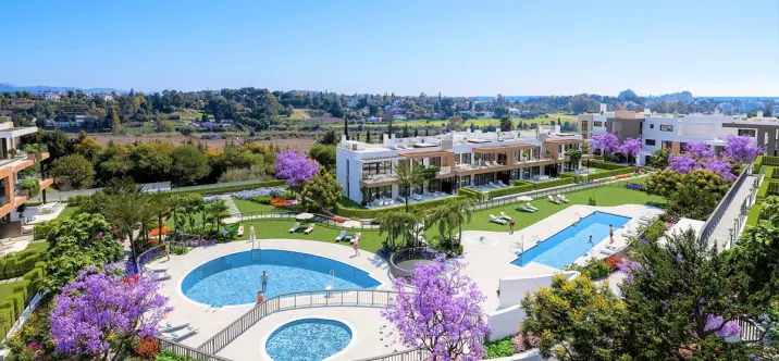 Продажа апартаментов на первом этаже в Estepona 0