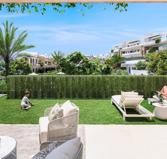 Продажа апартаментов на первом этаже в Estepona