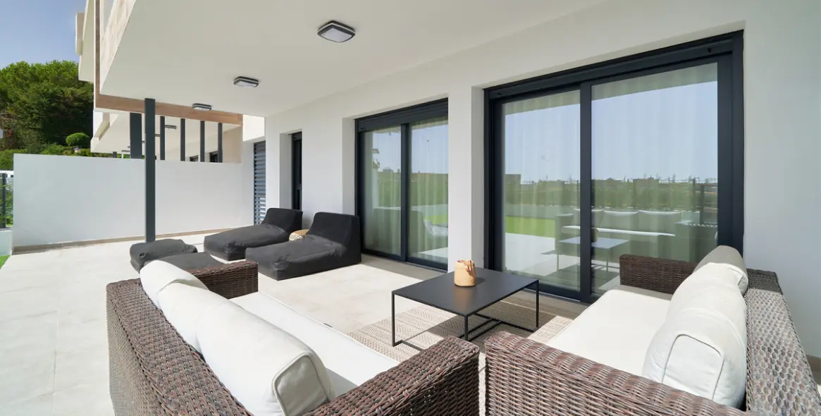 Продажа апартаментов на первом этаже в Estepona 14