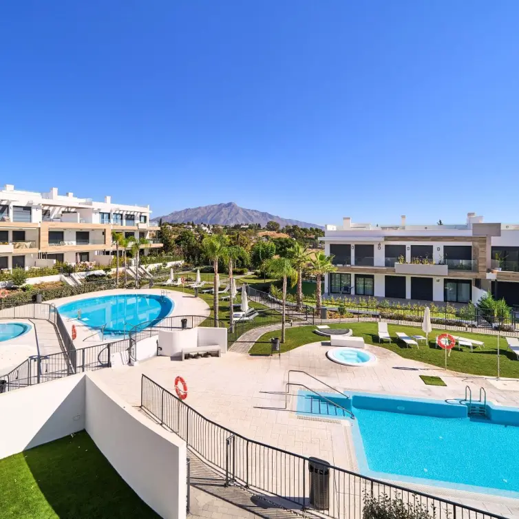 Venta de apartamento en planta baja en Estepona