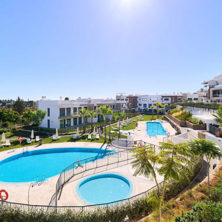 Venta de apartamento en planta baja en Estepona