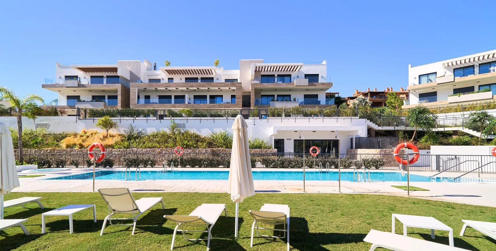 Sale of ground floor apartment in Estepona 4