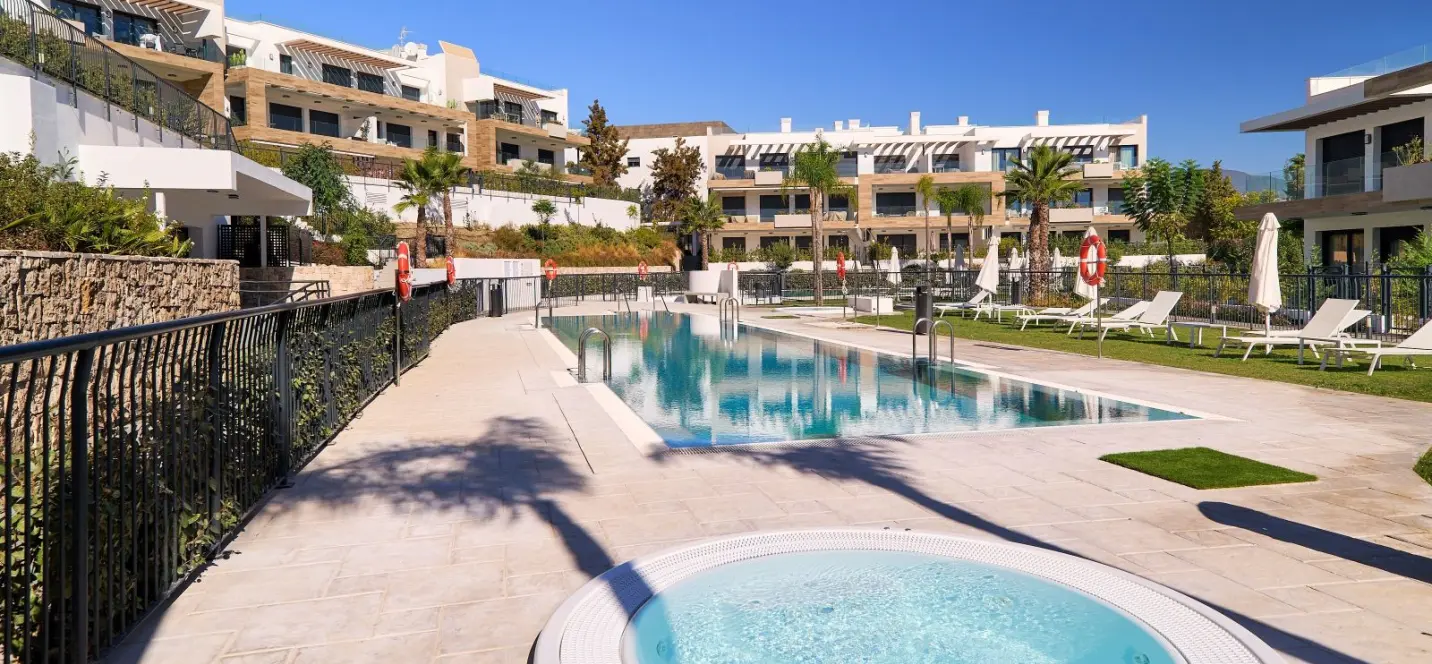 Venta de apartamento en planta baja en Estepona 4