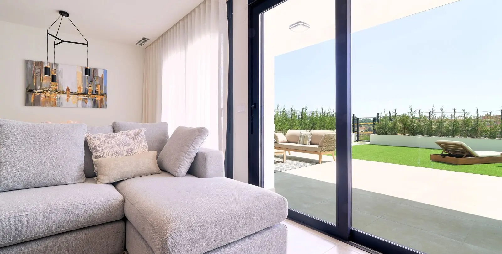 Sale of ground floor apartment in Estepona 20