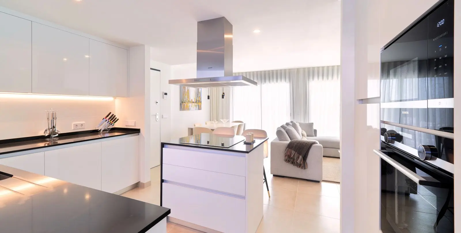Sale of ground floor apartment in Estepona 24