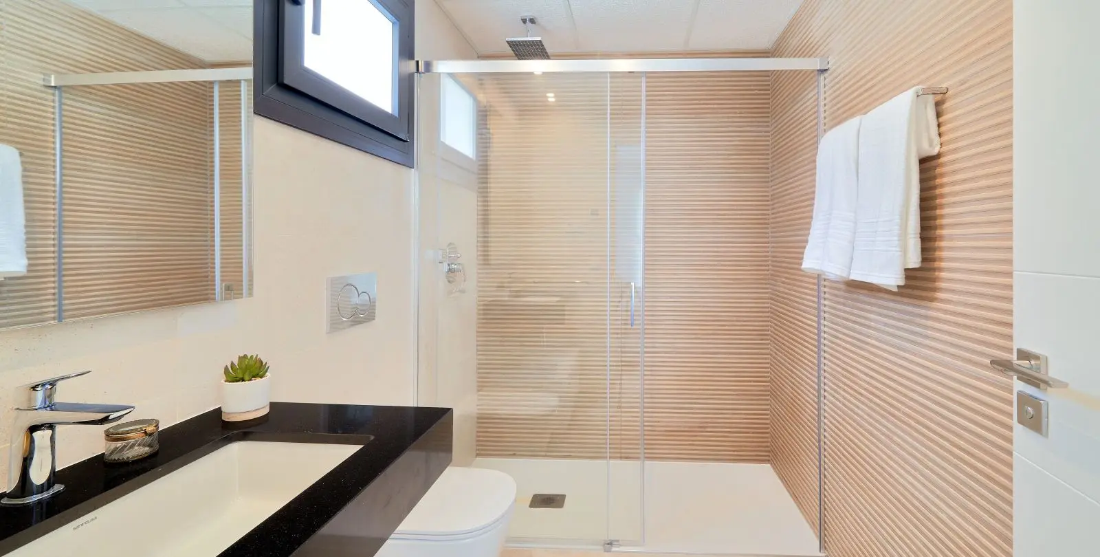 Sale of ground floor apartment in Estepona 28