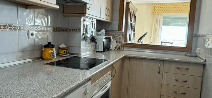 Sale of middle floor apartment in Fuengirola 3