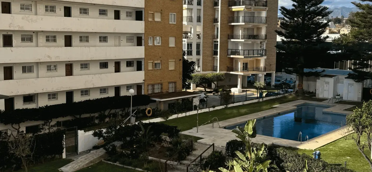 Продажа апартаментов на среднем этаже в Fuengirola 1