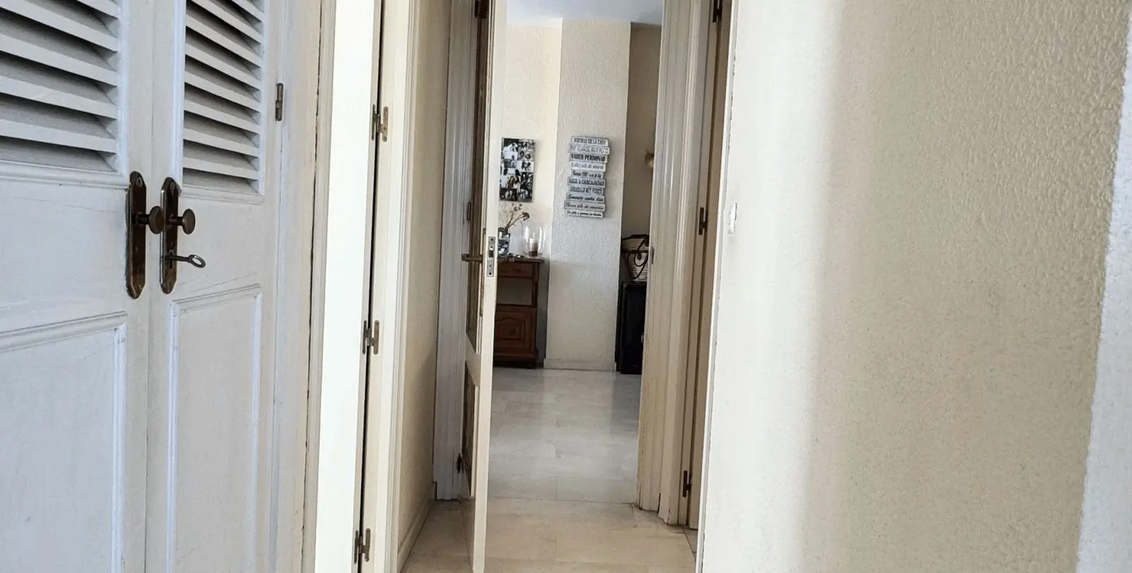 Sale of middle floor apartment in Fuengirola 15