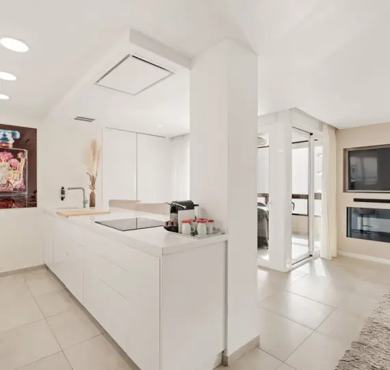 Venta de apartamento en planta media en Torremolinos