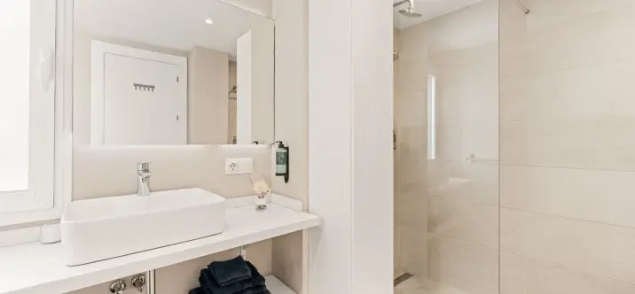 Venta de apartamento en planta media en Torremolinos 3