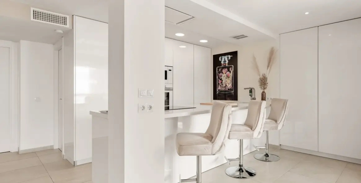 Sale of middle floor apartment in Torremolinos 7