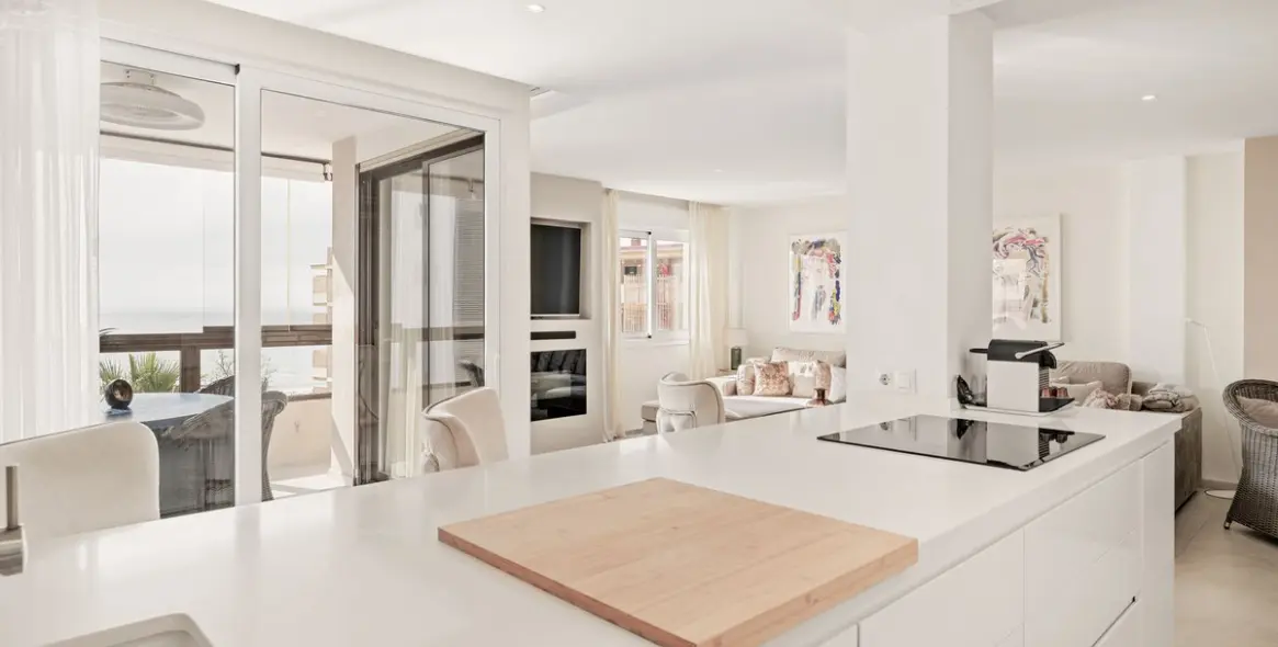 Sale of middle floor apartment in Torremolinos 9