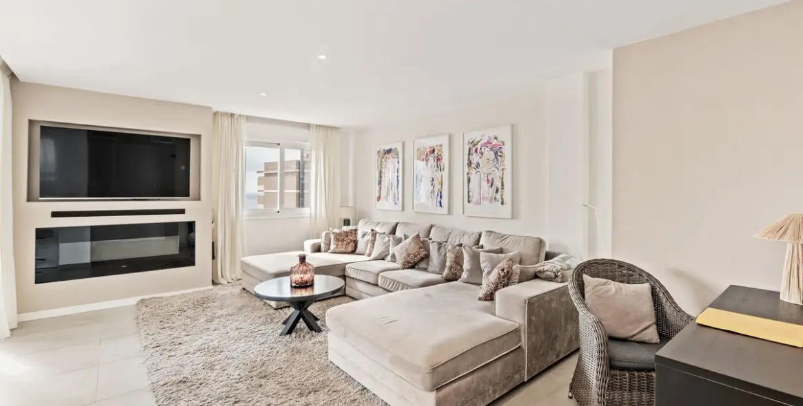 Sale of middle floor apartment in Torremolinos 14