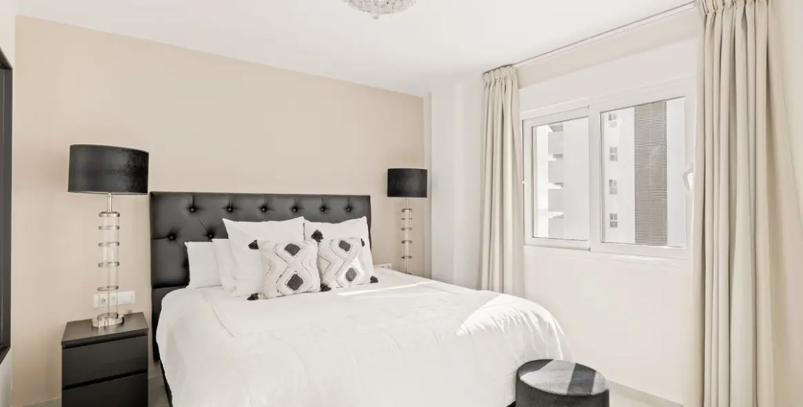 Sale of middle floor apartment in Torremolinos 16