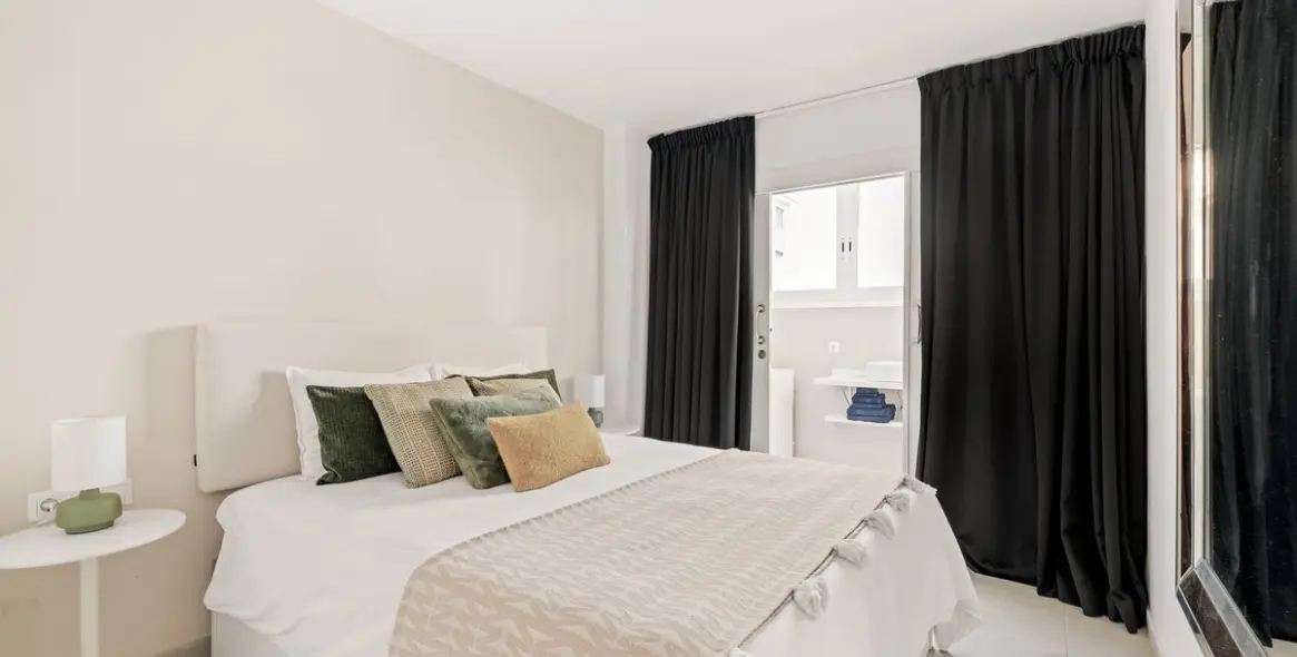 Sale of middle floor apartment in Torremolinos 19