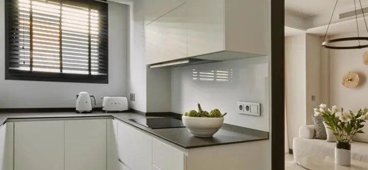 Sale of middle floor apartment in Marbella 2