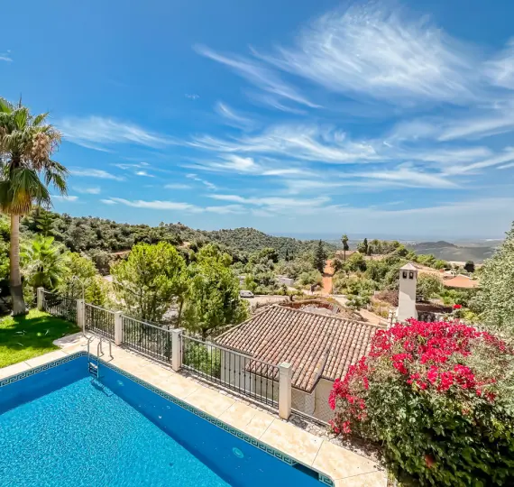 Oтдельно стоящая вилла R5113822