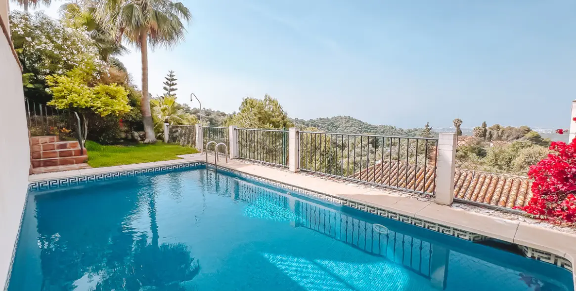 Продажа  отдельно стоящей виллы в Marbella (район Marbella) 3