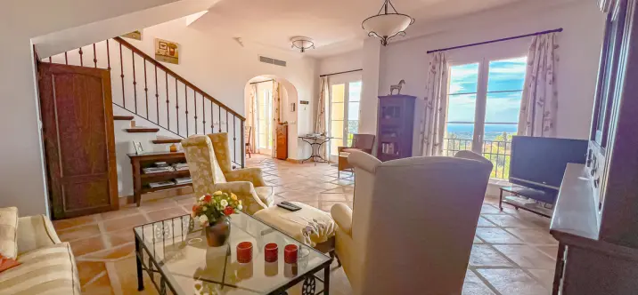 Oтдельно стоящая вилла R5113822 4