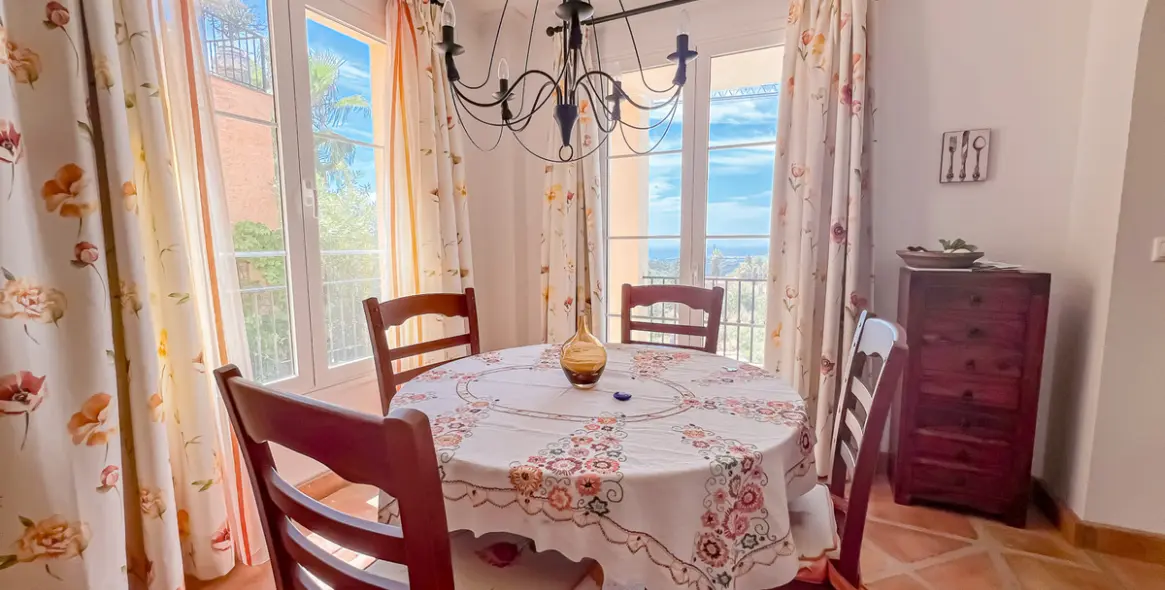 Продажа  отдельно стоящей виллы в Marbella (район Marbella) 6