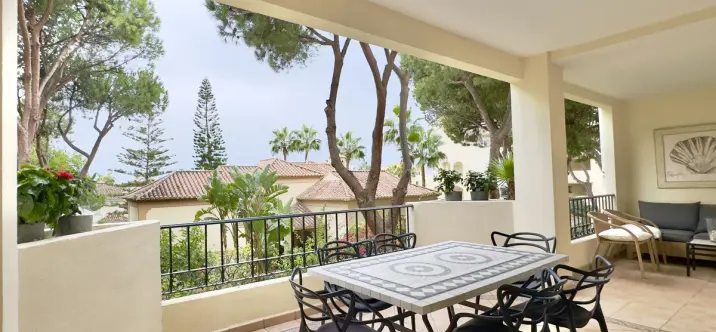 Продажа апартаментов на среднем этаже в Elviria 1