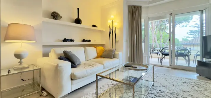 Продажа апартаментов на среднем этаже в Elviria 2