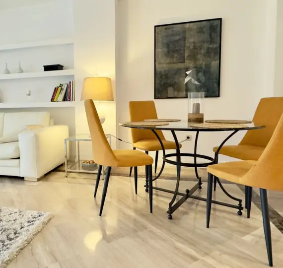 Продажа апартаментов на среднем этаже в Elviria