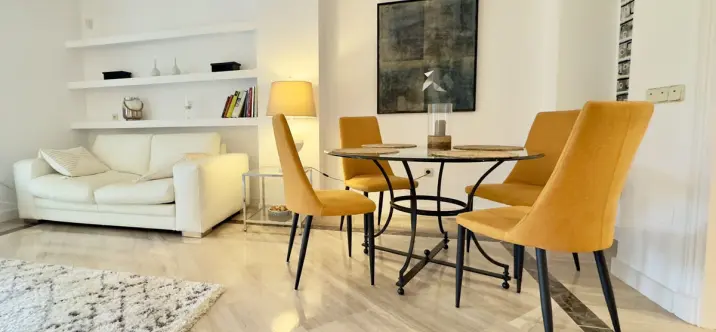 Продажа апартаментов на среднем этаже в Elviria 4
