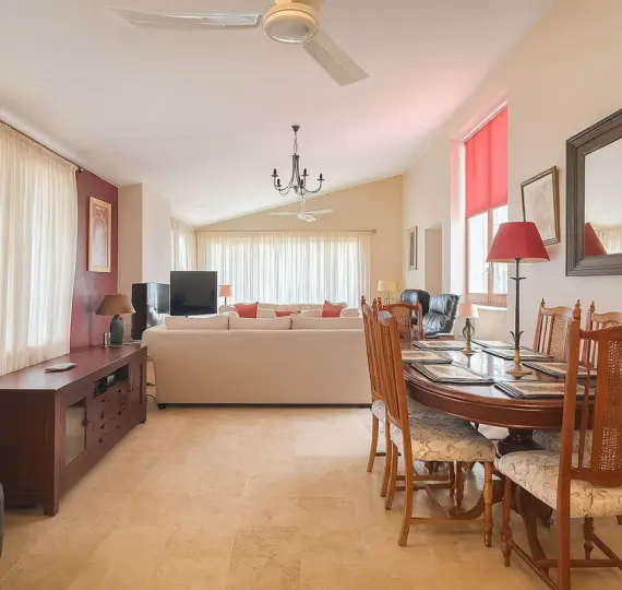 Продажа  отдельно стоящей виллы в Cerros del Aguila