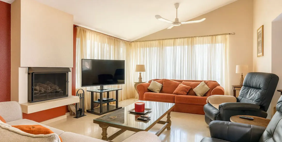 Продажа  отдельно стоящей виллы в Cerros del Aguila 5