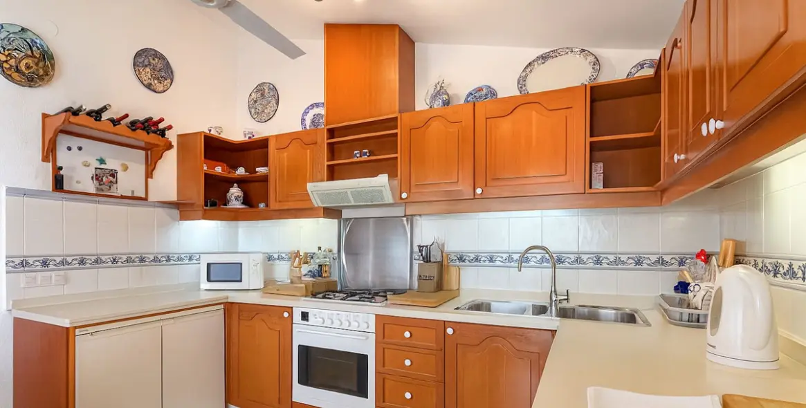 Продажа  отдельно стоящей виллы в Cerros del Aguila 9