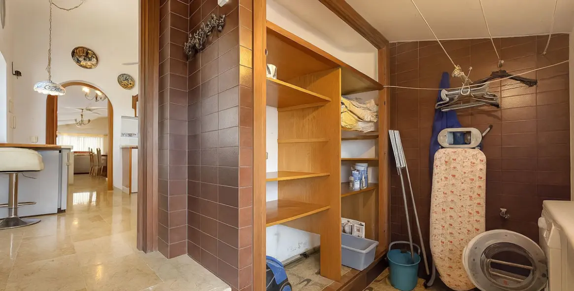 Продажа  отдельно стоящей виллы в Cerros del Aguila 10