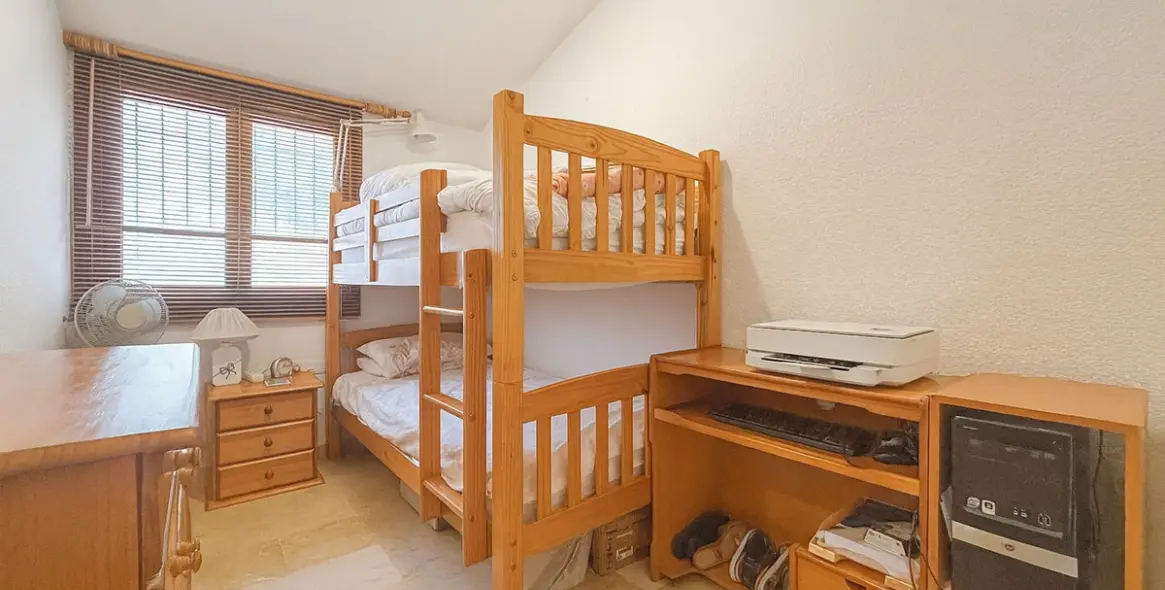 Продажа  отдельно стоящей виллы в Cerros del Aguila 16