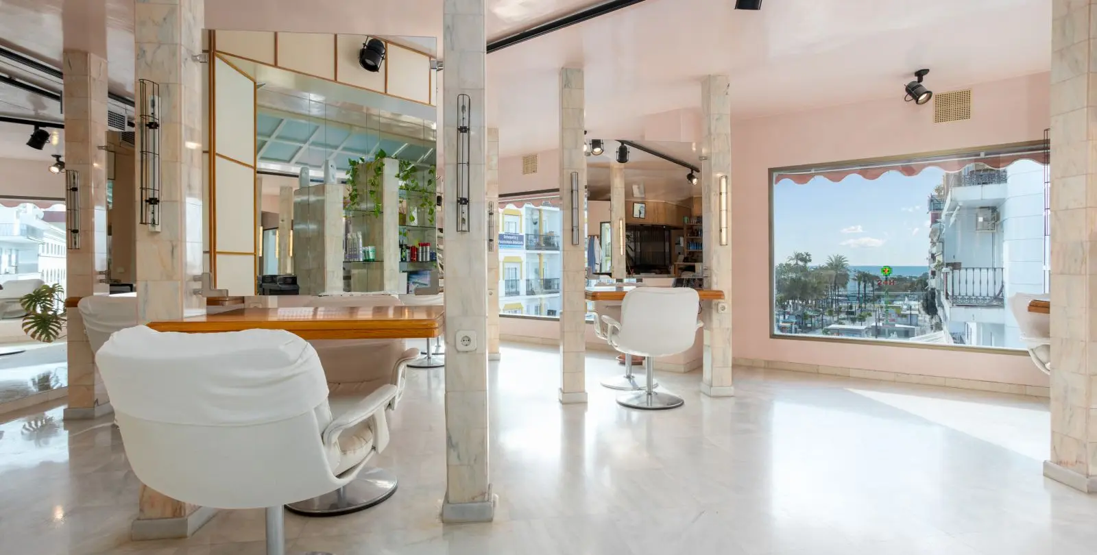 Venta de local comercial en San Pedro de Alcántara 15