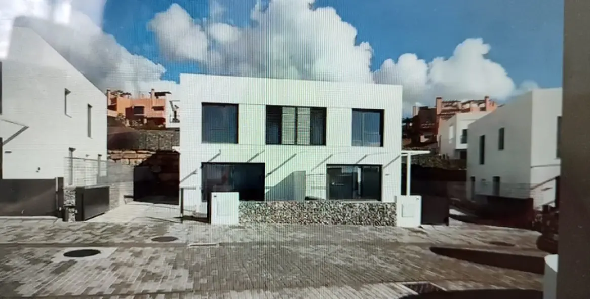 Sale of semi-detached house in Riviera del Sol 4